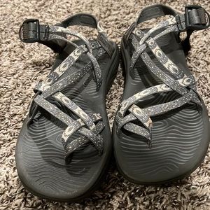 womens chacos
